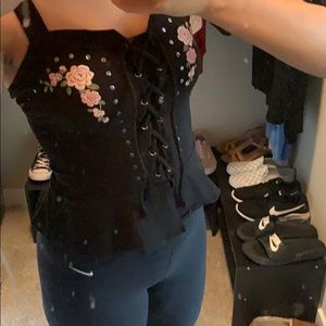 Trendy black tank top